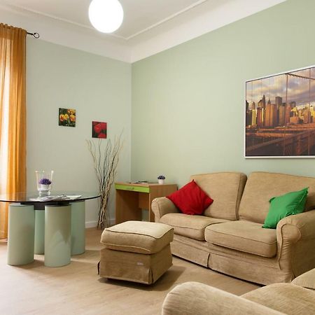 Beautiful Apartment In San Giovanni Close To Colosseo Рим Екстер'єр фото
